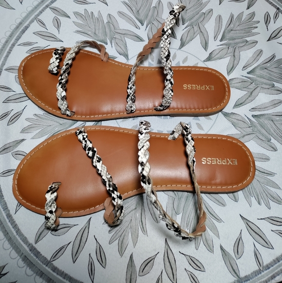 Express Sandals - Picture 3 of 3